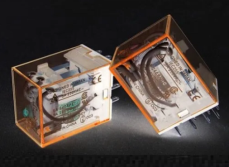 電磁繼電器觸點(diǎn)由什么材料制造組成，電磁繼電器是做什么用的？